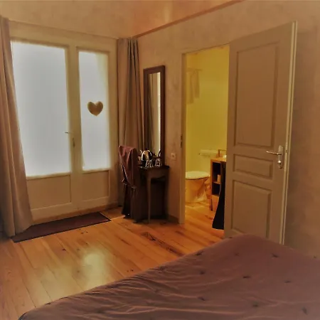 Bed & Breakfast D'hotes La Dorgisane 3*