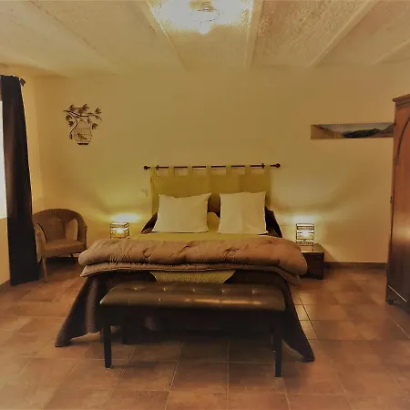 Bed & Breakfast D'hotes La Dorgisane 3*