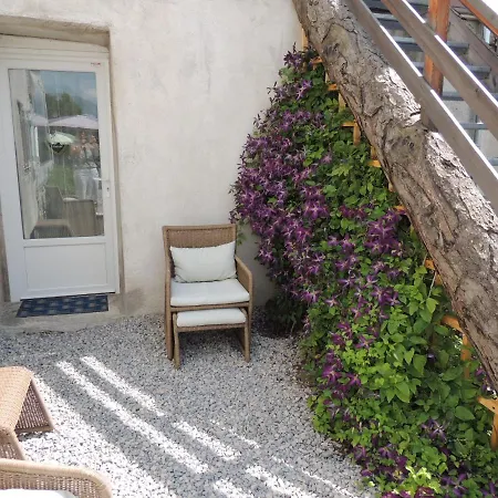 Bed & Breakfast D'hotes La Dorgisane 3*