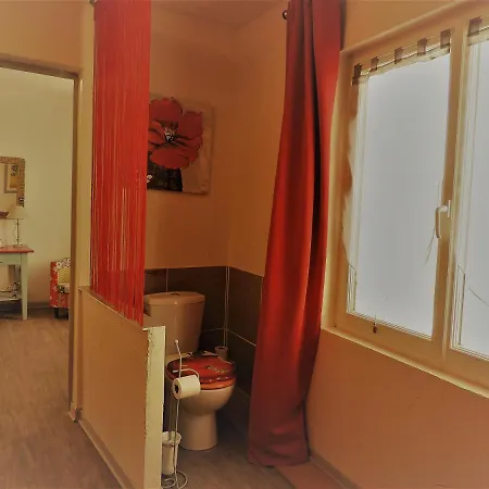 D'hotes La Dorgisane 住宿加早餐酒店 3*