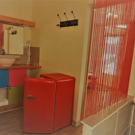 D'hotes La Dorgisane Bed & Breakfast 3*