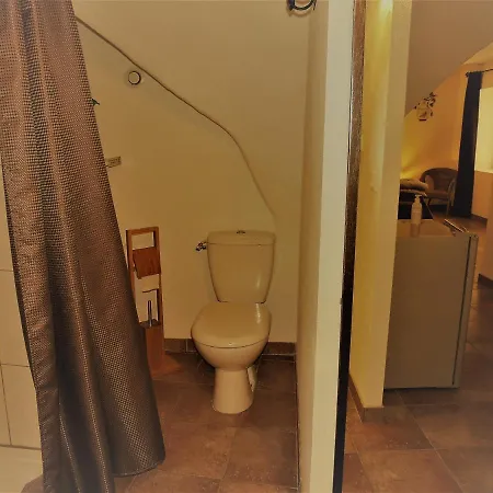 D'hotes La Dorgisane Bed & Breakfast 3*
