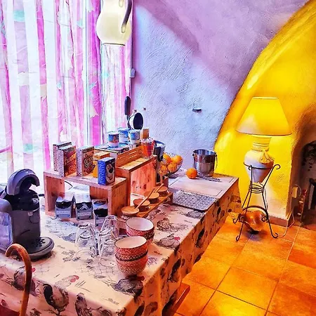 D'hotes La Dorgisane 住宿加早餐酒店 3*