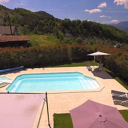 D'hotes La Dorgisane Bed & Breakfast