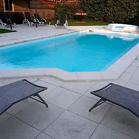 D'hotes La Dorgisane 3*