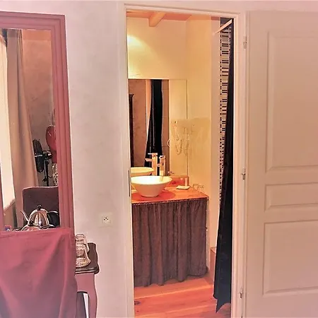 Bed & Breakfast D'hotes La Dorgisane 3*