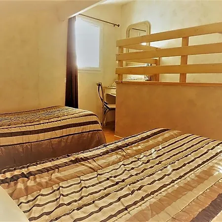 D'hotes La Dorgisane Bed & Breakfast