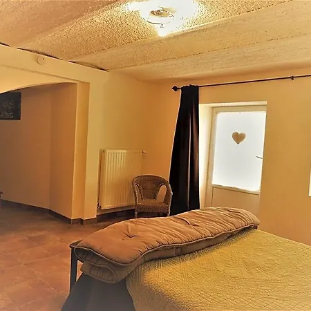 D'hotes La Dorgisane 3*