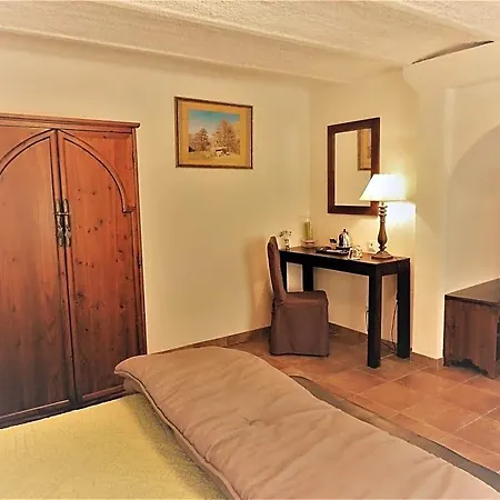 D'hotes La Dorgisane Bed & Breakfast 3*