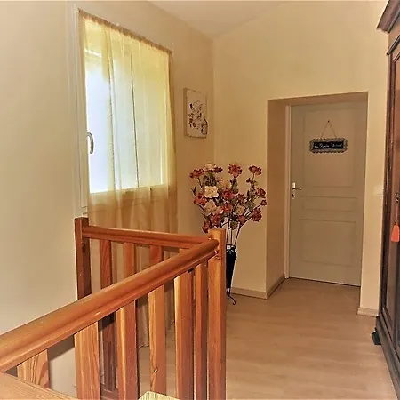 D'hotes La Dorgisane Bed & Breakfast 3*