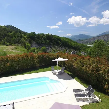 D'hotes La Dorgisane 住宿加早餐酒店 Venterol (Alpes-de-Haute-Provence)