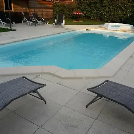 D'hotes La Dorgisane 3*